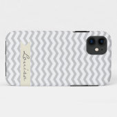 Graues Zickzack mit beige personalisiertem Case-Mate iPhone Hülle (Rückseite (Horizontal))