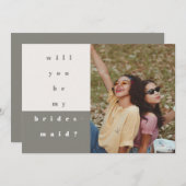 Graufarbiges Foto wird meine Bridesmaid sein Save The Date (Vorne/Hinten)