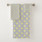 Graugelber Polka Dot Badhandtuch Set (Insitu)