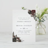 Graugothischer Blumenschädel Halloween-Hochzeit Einladung (Stehend Vorderseite)