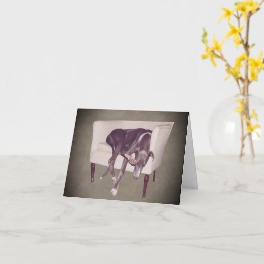 Grauhoundschlafen im Stuhl individuell anpassbare Karte (Gelbe Blume)