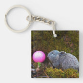 Graukaninchen / sonnige und rosa Golfkugel Schlüsselanhänger (Vorderseite)