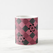 Graurosa geometrisch kariertes Muster mit Blume Kaffeetasse (Mittel)