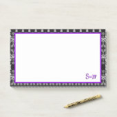 Grauschwarz und Lila Post-it Klebezettel (Auf Schreibtisch)