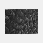 Graustufenfotografie von Sand Fleecedecke (Vorderseite (Horizontal))