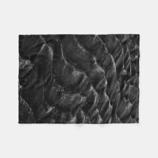 Graustufenfotografie von Sand Fleecedecke (Vorderseite (Horizontal))