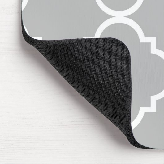 Grauweißes Quatrefolienmuster Mousepad (Ecke)