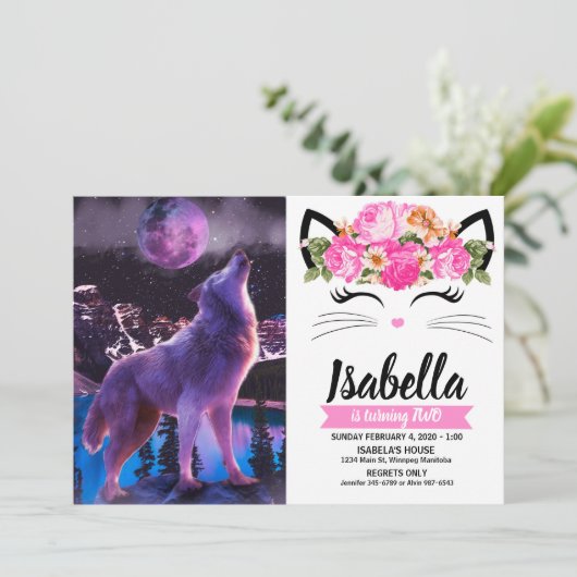 Grauwolf heult im Wald Einladung (Stehend Vorderseite)