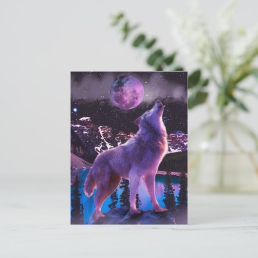 Grauwolf heult im Wald Postkarte (Stehend Vorderseite)