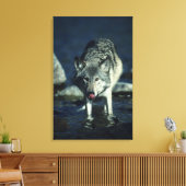 Grauwolf trinkt im Herbst Leinwanddruck (Insitu (Wohnzimmer))