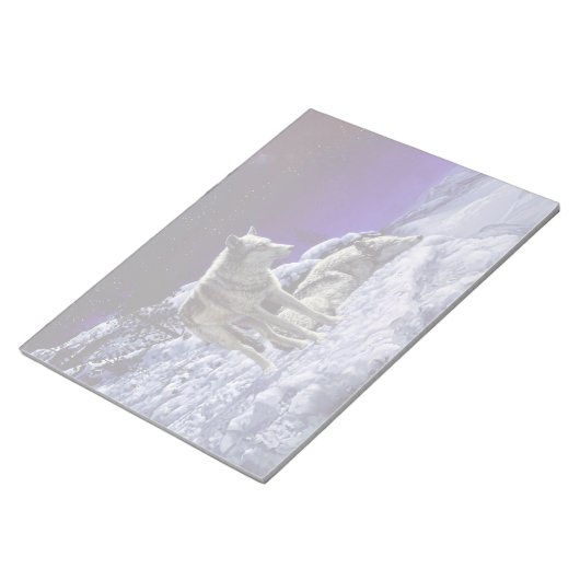 Grauwölfe im Winterschnee in der Nacht Notizblock (angewinkelt)