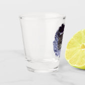 Grauwölfe im Winterschnee in der Nacht Schnapsglas (Links)