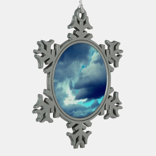 Grauwolken Schneeflocken Zinn-Ornament (Links)