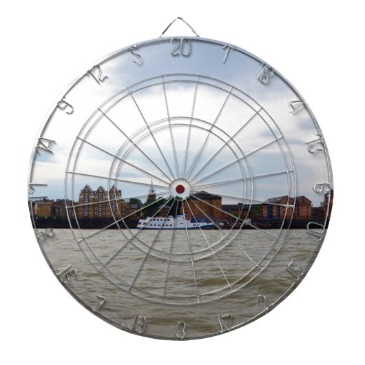 Gravesend in Kent. Dartscheibe (vorne)