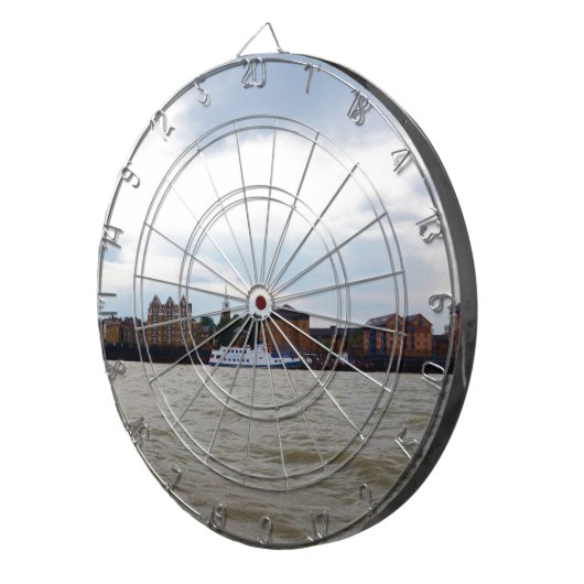 Gravesend in Kent. Dartscheibe (Vorderseite rechts)