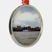 Gravesend in Kent Silbernes Ornament (Rechts)