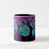 Graveyard Halloween-Tasse Zweifarbige Tasse (Mittel)