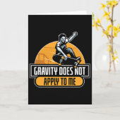 Gravity Does Not Apply To Me Cool Skateboard  Karte (Gelbe Blume)