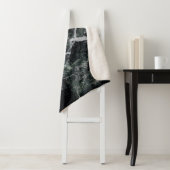 Gray and black painting sherpadecke (Beispiel)