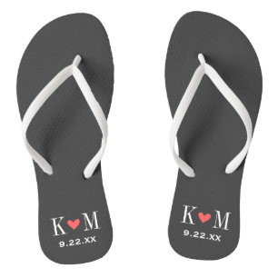 Gray and Coral Modern Wedding Monogram Badesandalen
