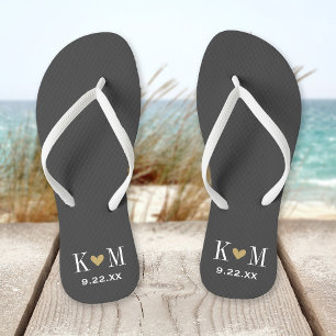 Gray and Gold Moderne Wedding Monogram Badesandalen