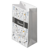 Gray Blue Wildflower Watercolor Monogram Kleine Geschenktüte (Vorderseite Schrägansicht)