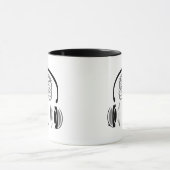 Gray Brain Listing to Music Tasse (Zentrum)
