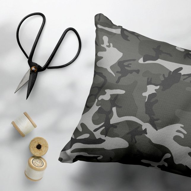 Gray Camouflage Pattern, militärisches Muster, Arm Dekokissen (Von Creator hochgeladen)