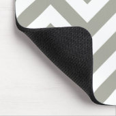 Gray Chevrons Zig Zag Muster Mousepad (Ecke)