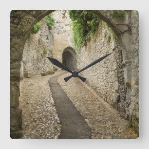 Gray Cobblestone Street, Frankreich Quadratische Wanduhr