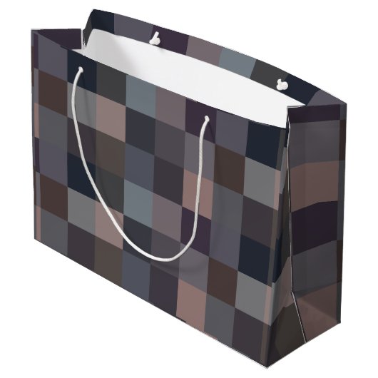 Gray Color Checkerboard Große Geschenktüte (Rückseite Schrägansicht)