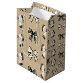 Gray Coquette Halloween Bow Mittlere Geschenktüte (Vorderseite Schrägansicht)