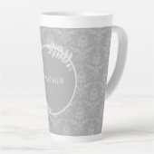 Gray Elegant Damask Personalisierte Latte Tasse (Rechte Ecke)