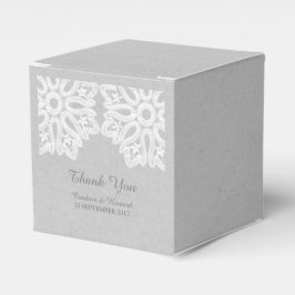 Gray Elegant Lace Favor Boxes Geschenkschachtel