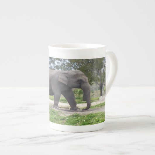 Gray Elephant Porzellantasse (Vorderseite Rechts)