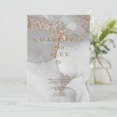 Gray Glitter Chic Alcohol Ink Wedding Invitation Einladung (Stehend Vorderseite)
