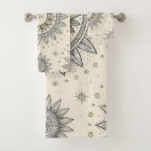 Gray Gold Mandala Pattern Monogram Badhandtuch Set (Insitu)