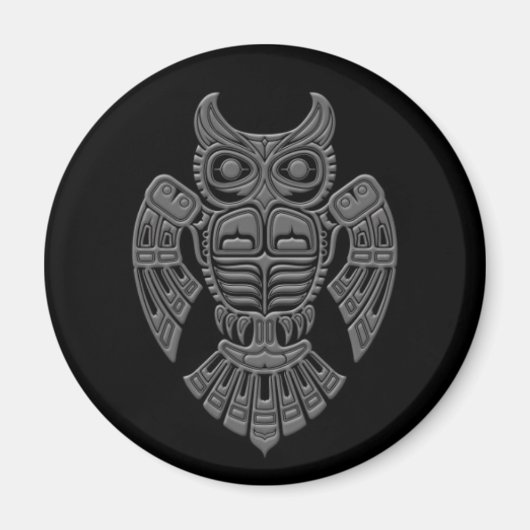 Gray Haida Spirit Owl auf Black Magnet (Vorne)