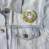 Gray Kitty Cat Sitzen in Blume Button (Beispiel)
