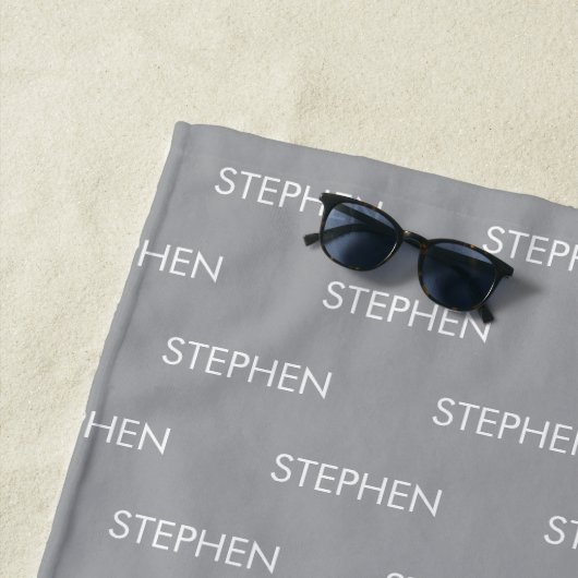 Gray minimalist custom name  strandtuch (Beispiel)