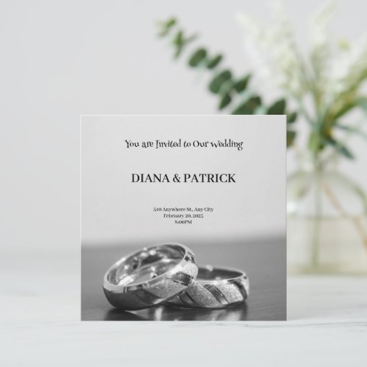 Gray Modern Wedding Einladung (Stehend Vorderseite)