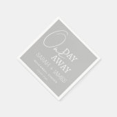 Gray Modern Wedding One Day Away Probe Dinner Serviette (Ecke)