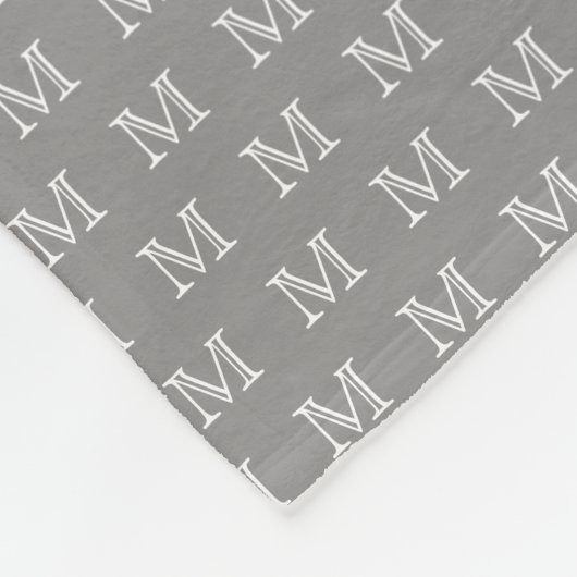 Gray Personal Monogram Muster Fleecedecke (Ecke)