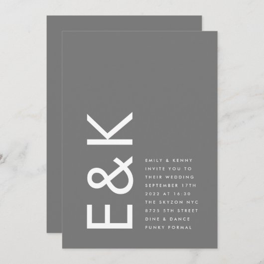 Gray Premium Ultimate Modern Monogram Fun Wedding Einladung (Vorne/Hinten)