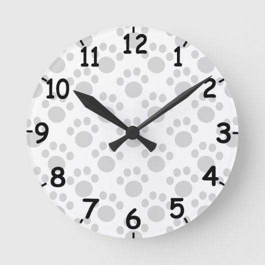 Gray Puppy Paw Print Pattern Runde Wanduhr (Vorderseite)