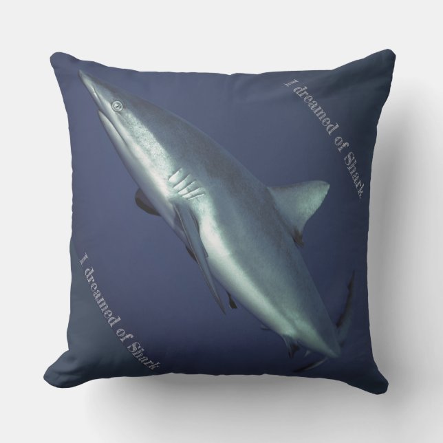 Gray Reef Shark Kissen Für Draußen (Vorderseite)
