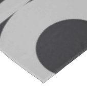 Gray Rounds Tischdecke (Schrägansicht)