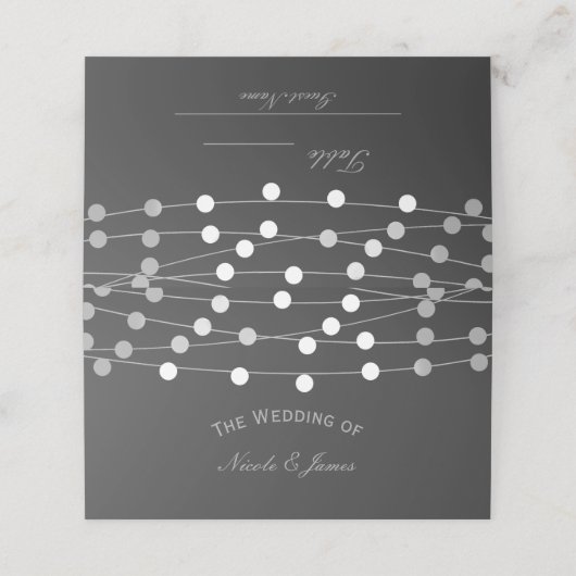 Gray Silver String Lights Moderner Hochzeitstisch Platzkarte (Außenseite Aufgefaltet)