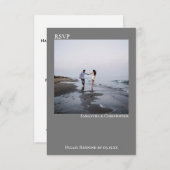 Gray Simple Modern Minimalistisch Foto Wedding RSVP Karte (Vorne/Hinten)