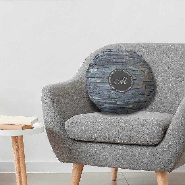 Gray Slate Monogram Rundes Kissen (Von Creator hochgeladen)